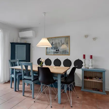 Сasa de vacaciones Three-bedroom In *