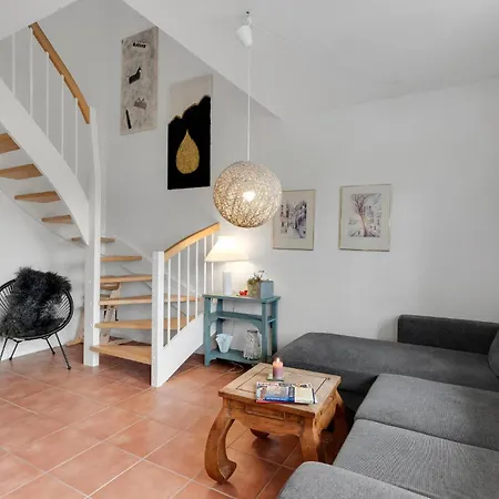 Three-bedroom In Feriehus