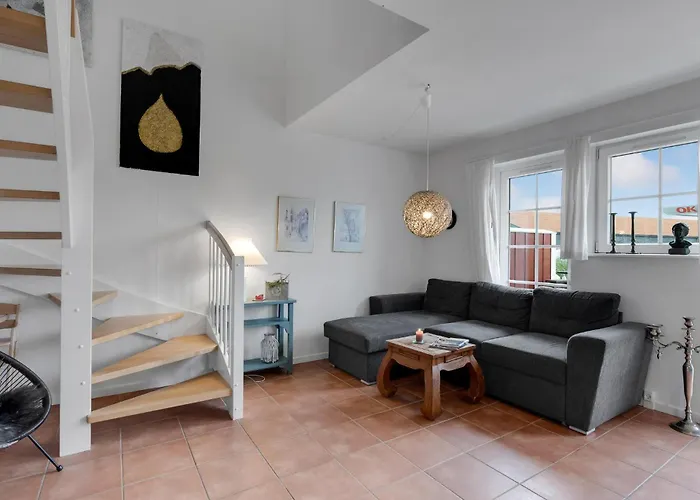 Three-bedroom In بيت للعطل