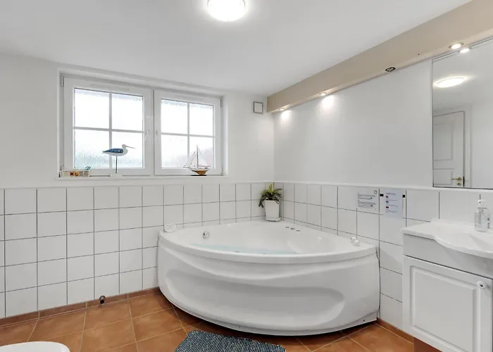 Three-bedroom In بيت للعطل *